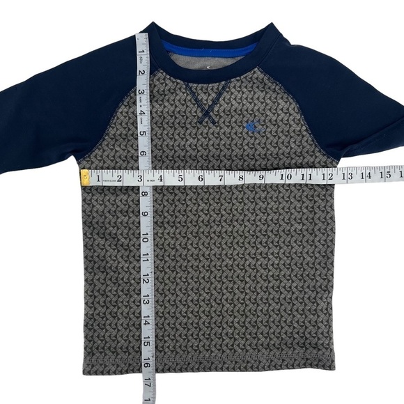 Carter’s Active Gray Blue Dri Fit Geometric Long Sleeve Top Size 4 Kids - Picture 4 of 5